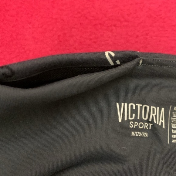 3/$20 Victoria’s Secret Sport Knockout Leggings - Picture 6 of 7